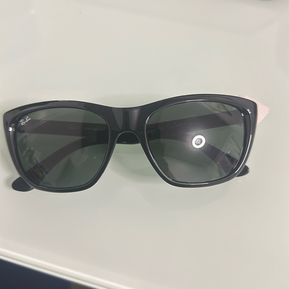 Ray Ban